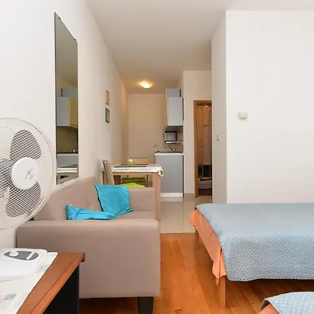 Kresimir 1966 Apartman *