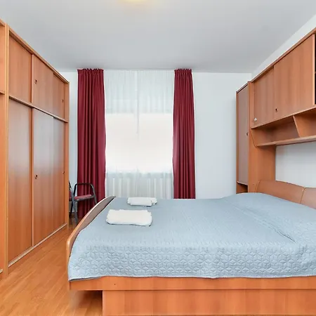 Kresimir 1966 Apartment *